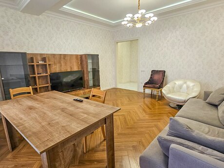 3 otaqlı yeni tikili - Nəriman Nərimanov m. - 130 m²