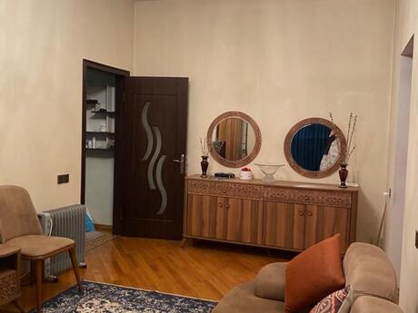 2 otaqlı köhnə tikili - Bakıxanov q. - 60 m²