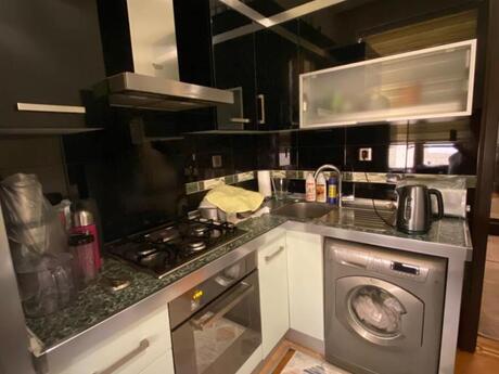 2 otaqlı köhnə tikili - Bakıxanov q. - 60 m²