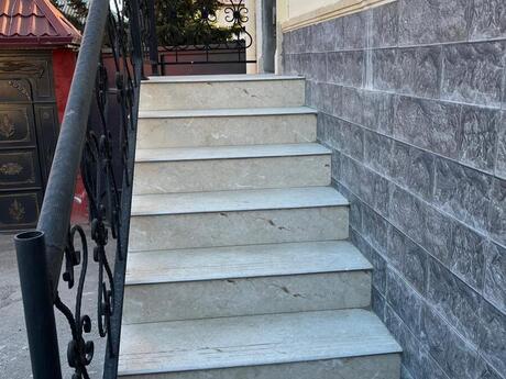 4 otaqlı həyət evi/bağ evi - Xocəsən m. - 100 m²
