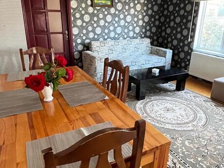 4 otaqlı həyət evi/bağ evi - Xocəsən m. - 100 m²