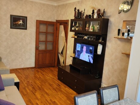 2 otaqlı köhnə tikili - Gənclik m. - 57 m²