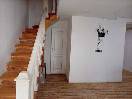 4 otaqlı həyət evi/bağ evi - Saray q. - 61 m²