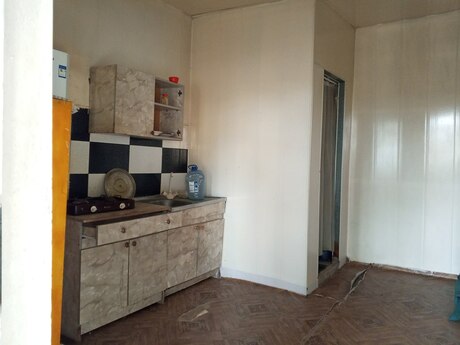 6 otaqlı həyət evi/bağ evi - Zirə q. - 100 m²