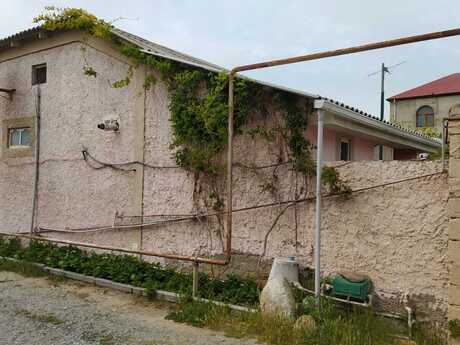 2 otaqlı həyət evi/bağ evi - Novxanı q. - 80 m²