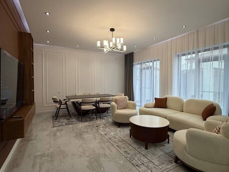 4 otaqlı həyət evi/bağ evi - Mərdəkan q. - 250 m²