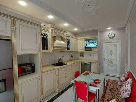 2 otaqlı köhnə tikili - Memar Əcəmi m. - 60 m²