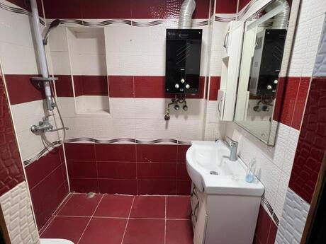 3 otaqlı köhnə tikili - 8-ci mikrorayon q. - 66 m²