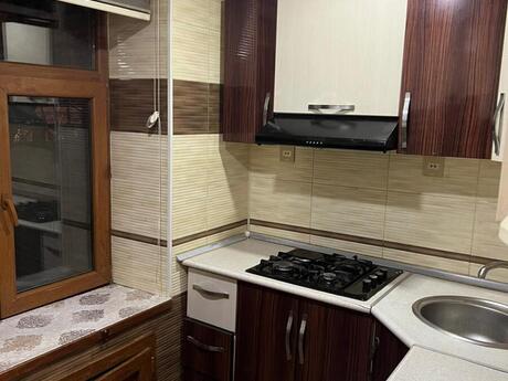 3 otaqlı köhnə tikili - 8-ci mikrorayon q. - 66 m²