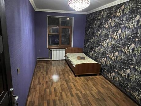 3 otaqlı köhnə tikili - 8-ci mikrorayon q. - 66 m²