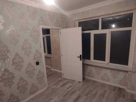 2 otaqlı köhnə tikili - 8-ci mikrorayon q. - 43 m²