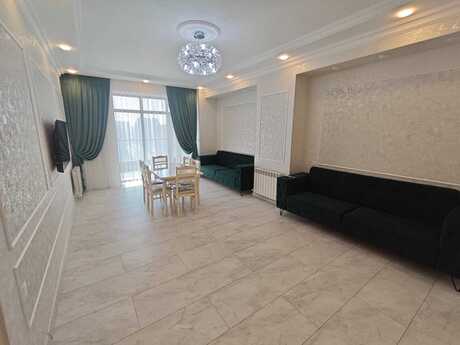 3 otaqlı yeni tikili - 8 Noyabr m. - 145 m²