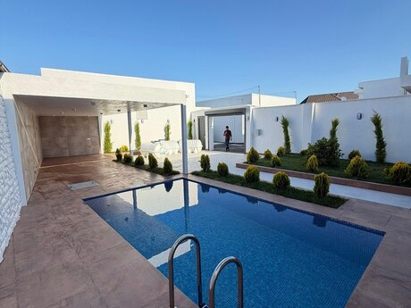 4 otaqlı həyət evi/bağ evi - Mərdəkan q. - 170 m²