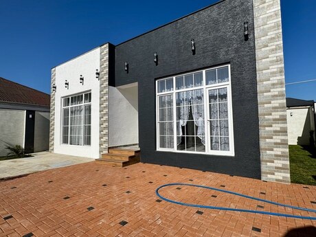 4 otaqlı həyət evi/bağ evi - Şüvəlan q. - 140 m²