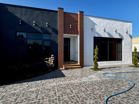 4 otaqlı həyət evi/bağ evi - Şüvəlan q. - 170 m²