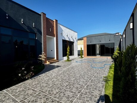 4 otaqlı həyət evi/bağ evi - Şüvəlan q. - 170 m²