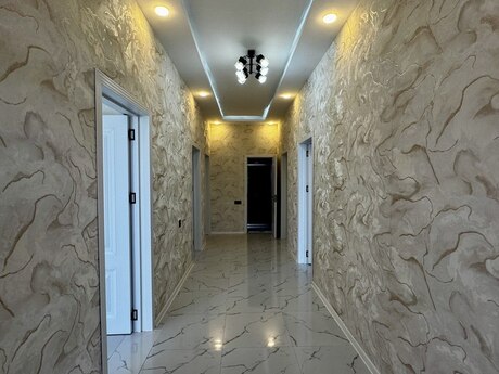 4 otaqlı həyət evi/bağ evi - Şüvəlan q. - 130 m²