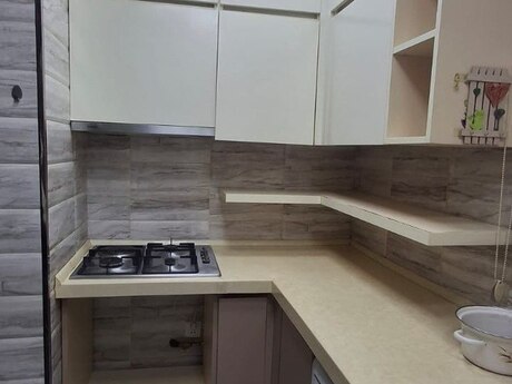 3 otaqlı köhnə tikili - Memar Əcəmi m. - 50 m²