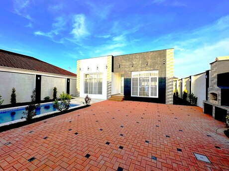 4 otaqlı həyət evi/bağ evi - Şüvəlan q. - 140 m²