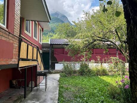 4 otaqlı həyət evi/bağ evi - Qax - 100 m²