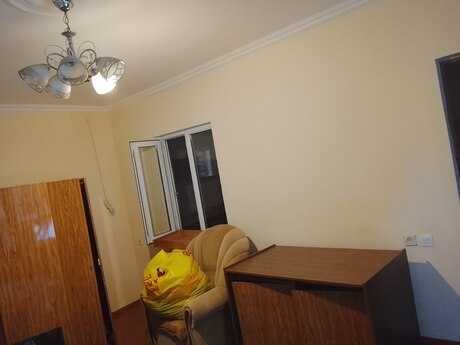 1 otaqlı həyət evi/bağ evi - Bakıxanov q. - 40 m²