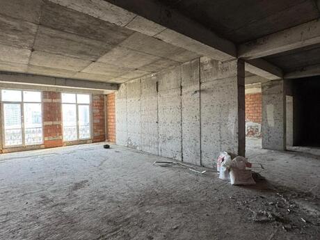 4 otaqlı yeni tikili - Nəriman Nərimanov m. - 215 m²