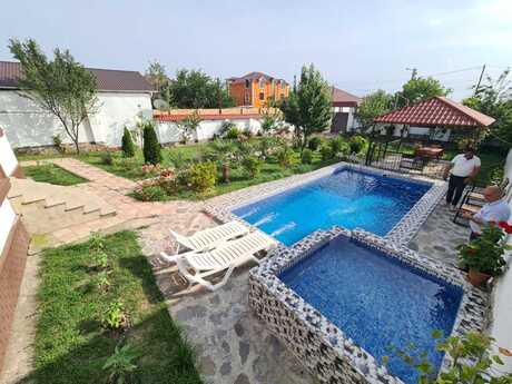 4 otaqlı həyət evi/bağ evi - Qəbələ - 220 m²