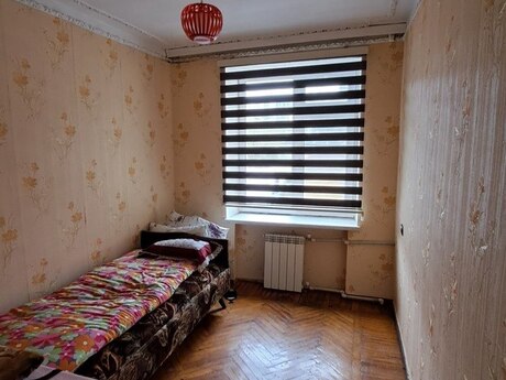 4 otaqlı köhnə tikili - Böyükşor q. - 90 m²