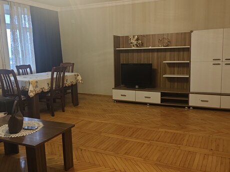2 otaqlı köhnə tikili - Şah İsmayıl Xətai m. - 67 m²