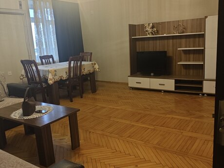 2 otaqlı köhnə tikili - Şah İsmayıl Xətai m. - 67 m²