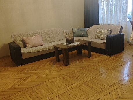 2 otaqlı köhnə tikili - Şah İsmayıl Xətai m. - 67 m²