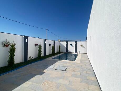 4 otaqlı həyət evi/bağ evi - Şüvəlan q. - 150 m²