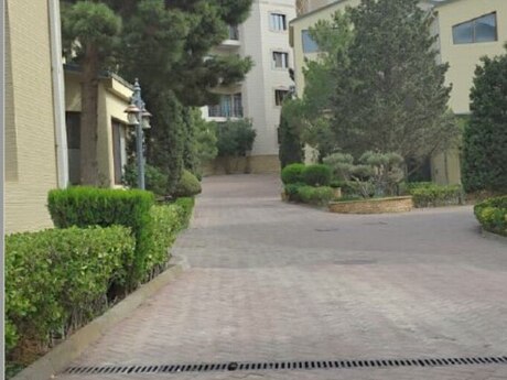 3 otaqlı yeni tikili - Şıxov q. - 158 m²