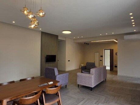 3 otaqlı yeni tikili - Şıxov q. - 158 m²