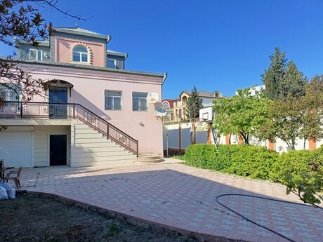 6 otaqlı həyət evi/bağ evi - Badamdar q. - 250 m²