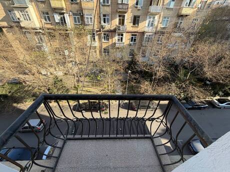 3 otaqlı köhnə tikili - Nəsimi r. - 100 m²