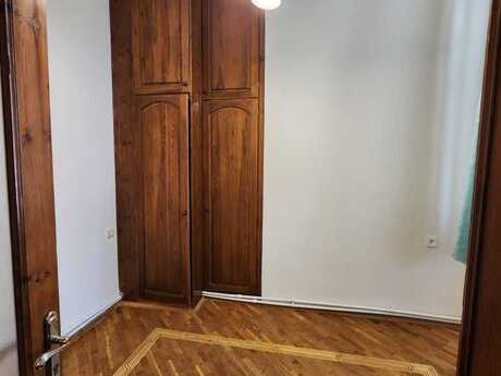 4 otaqlı köhnə tikili - Nizami m. - 136 m²