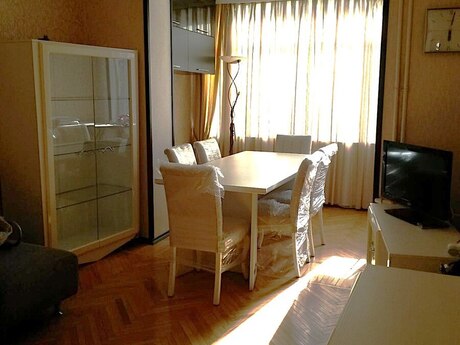 2 otaqlı köhnə tikili - Nəsimi r. - 60 m²