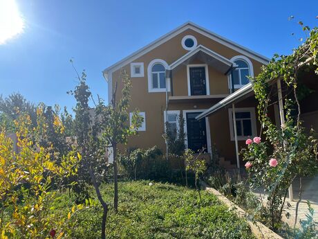 4 otaqlı həyət evi/bağ evi - Şağan q. - 222 m²