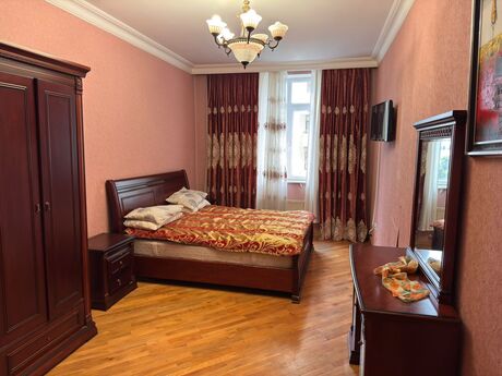 3 otaqlı yeni tikili - İnşaatçılar m. - 130 m²