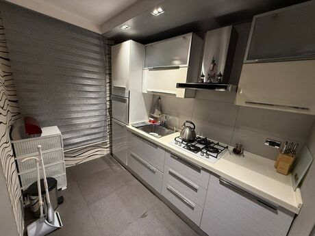 3 otaqlı köhnə tikili - Nəriman Nərimanov m. - 95 m²