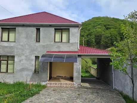 6 otaqlı həyət evi/bağ evi - Göygöl - 162 m²
