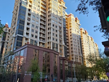 Elan №6111069 - Bakı, 28 May m., 3 otaqlı, 105 m², 12/16 mərtəbə
