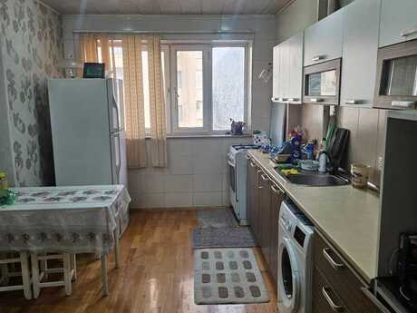 3 otaqlı köhnə tikili - Xalqlar Dostluğu m. - 80 m²