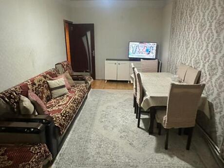 3 otaqlı köhnə tikili - Yeni Günəşli q. - 80 m²