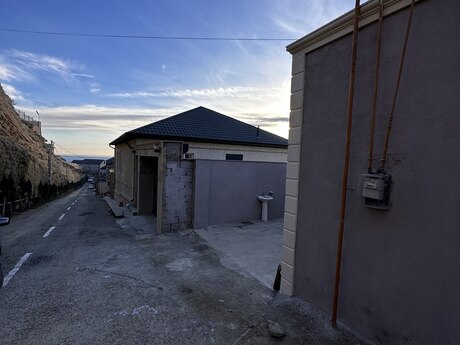3 otaqlı həyət evi/bağ evi - Badamdar q. - 80 m²