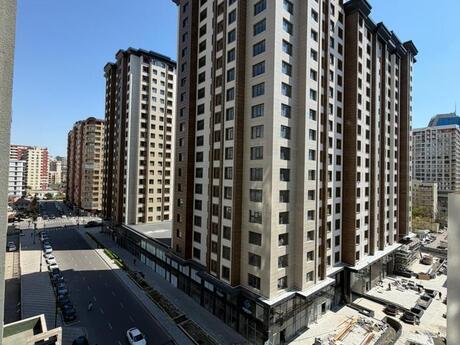 4 otaqlı yeni tikili - Şah İsmayıl Xətai m. - 185 m²