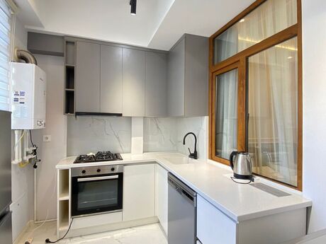 2 otaqlı yeni tikili - İnşaatçılar m. - 65 m²