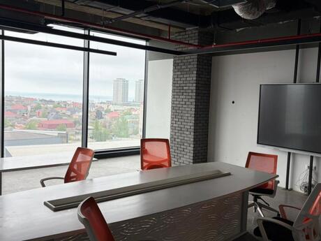 8 otaqlı ofis - Şah İsmayıl Xətai m. - 380 m²