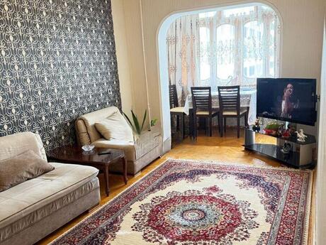 3 otaqlı köhnə tikili - Azadlıq Prospekti m. - 90 m²